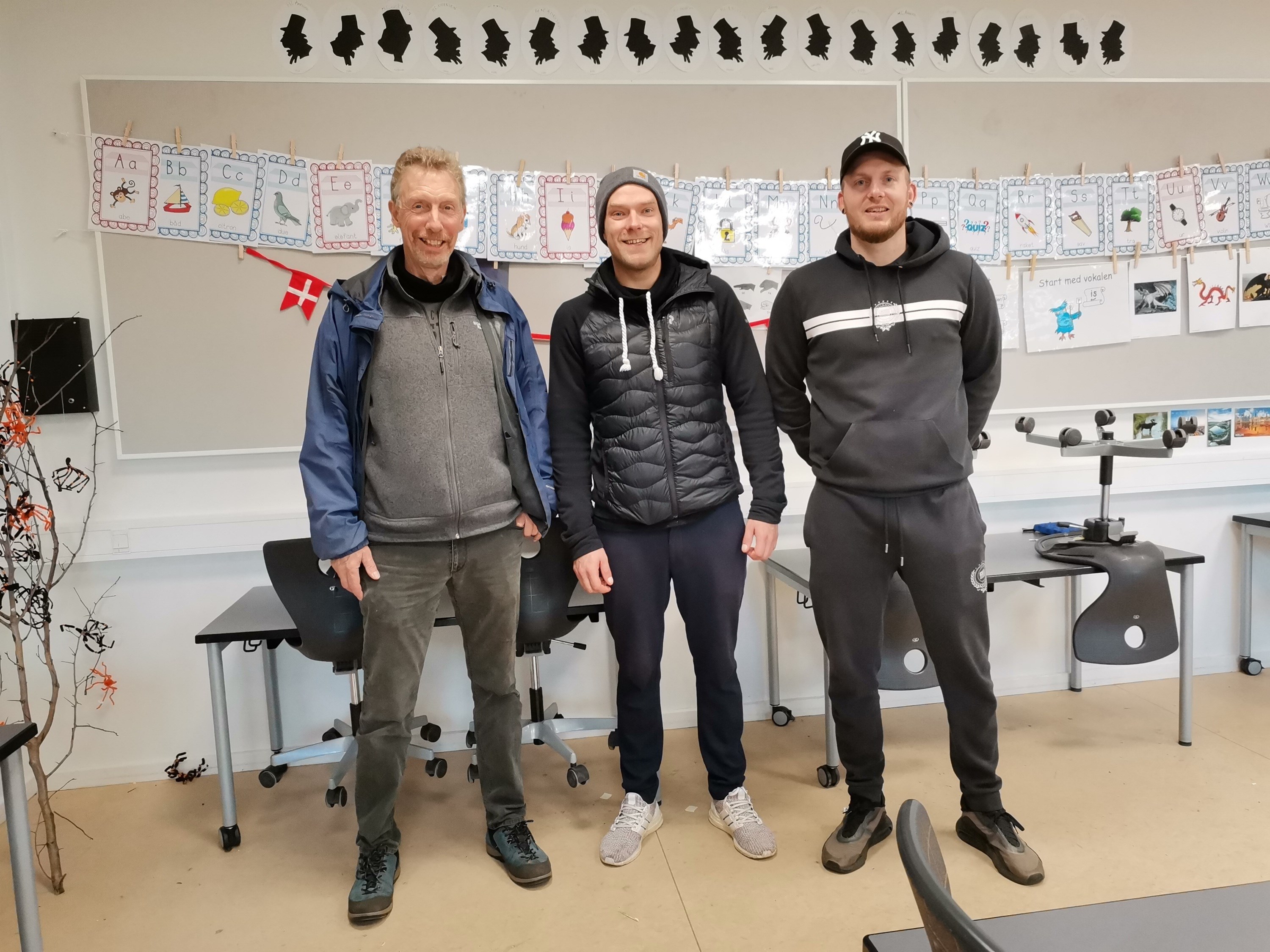 3 herrer UDEskole Hvidovre.jpg